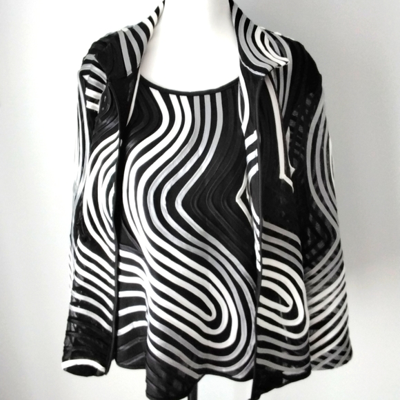 Arisa Jacket and matching camisole top - Picture 2 of 12